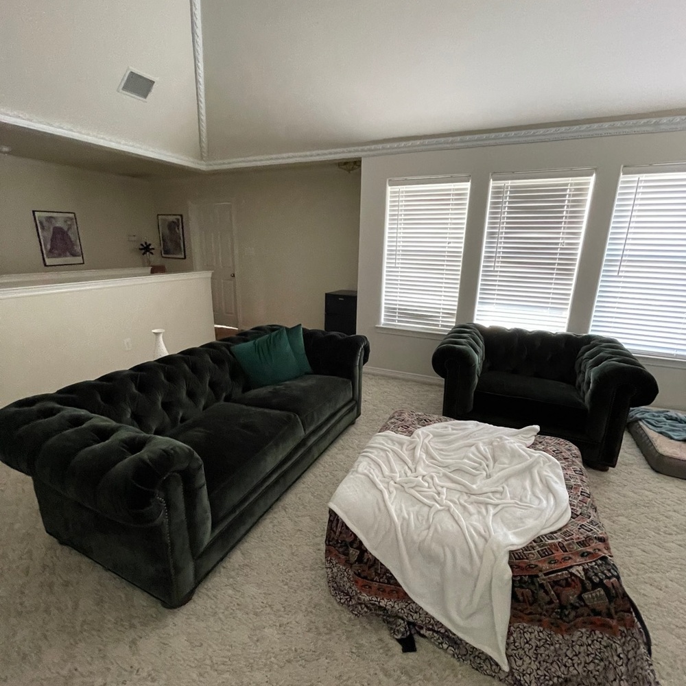 Three piece emerald green velvet couch set NEW